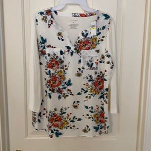 Van Heusen medium flower blouse